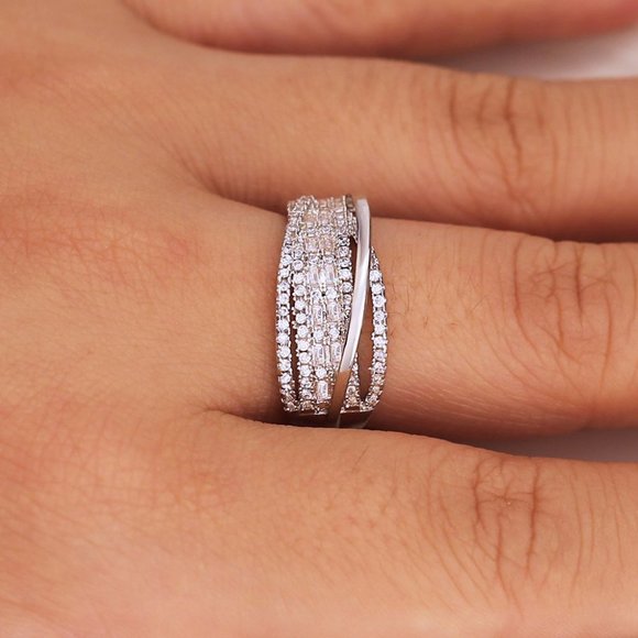 Jewelry - NEW 925 Sterling Silver Diamond Wave Infinity Ring